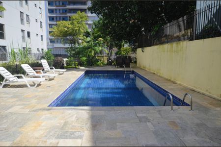 Apartamento à venda com 40m², 1 quarto e 1 vaga Apartamento à venda com 40m², 1 quarto e 1 vagaÁrea comum - Piscina