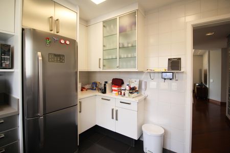 Apartamento à venda com 150m², 2 quartos e 2 vagasCozinha