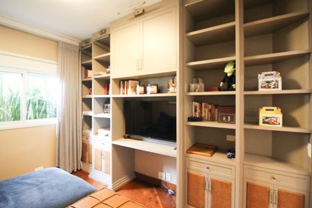 Apartamento à venda com 150m², 2 quartos e 2 vagasQuarto 