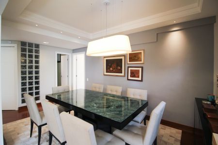 Apartamento à venda com 150m², 2 quartos e 2 vagasSala