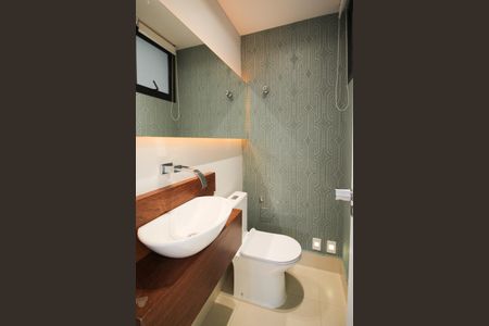 Apartamento à venda com 150m², 2 quartos e 2 vagasLavabo