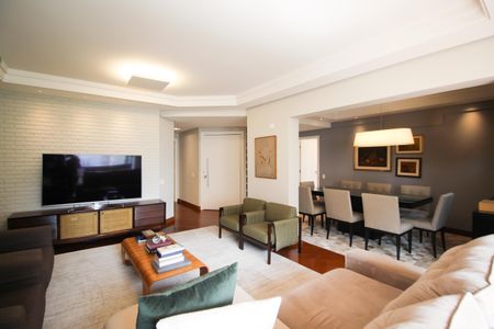 Apartamento à venda com 150m², 2 quartos e 2 vagasSala