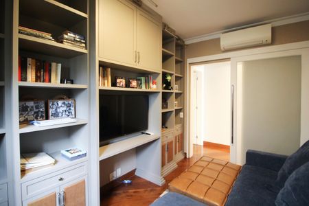 Apartamento à venda com 150m², 2 quartos e 2 vagasQuarto 