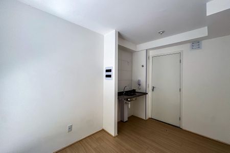 Apartamento para alugar com 38m², 1 quarto e sem vaga Apartamento para alugar com 38m², 1 quarto e sem vagaSala