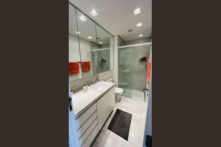 Apartamento à venda com 51m², 2 quartos e 1 vaga Apartamento à venda com 51m², 2 quartos e 1 vagaBanheiro