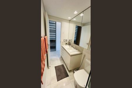 Apartamento à venda com 51m², 2 quartos e 1 vaga Apartamento à venda com 51m², 2 quartos e 1 vagaBanheiro