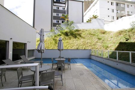 Apartamento à venda com 60m², 2 quartos e 2 vagasÁrea comum - Piscina