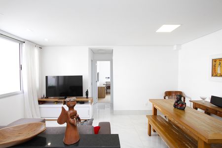 Apartamento à venda com 60m², 2 quartos e 2 vagasSala