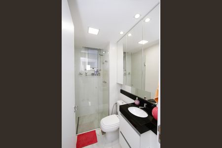 Apartamento à venda com 60m², 2 quartos e 2 vagasBanheiro Social