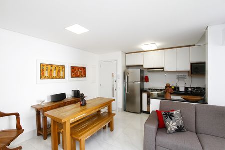 Apartamento à venda com 60m², 2 quartos e 2 vagasSala