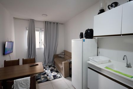 Apartamento para alugar com 33m², 2 quartos e sem vaga Apartamento para alugar com 33m², 2 quartos e sem vagaCozinha / Sala