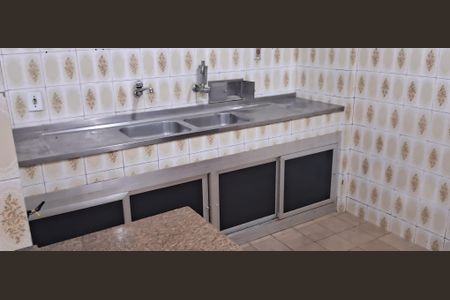 Casa à venda com 3 quartos, 134m² em Inhaúma, Rio de Janeiro