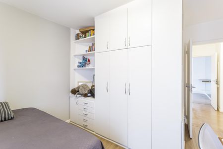 Apartamento à venda com 125m², 3 quartos e 2 vagasQuarto 2