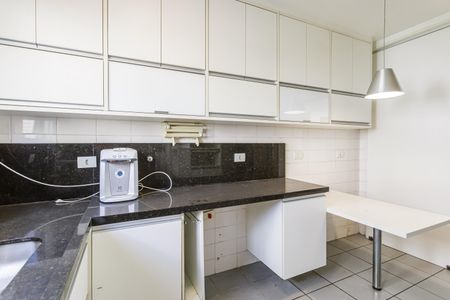 Apartamento à venda com 125m², 3 quartos e 2 vagasCozinha