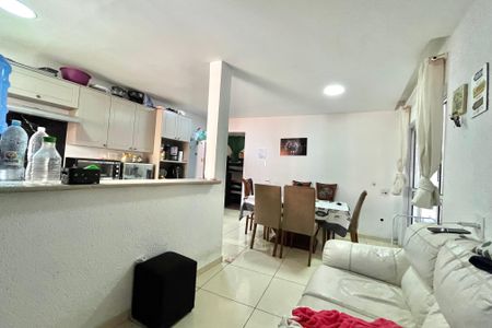 Casa à venda com 110m², 4 quartos e 2 vagas Casa à venda com 110m², 4 quartos e 2 vagasSala 2