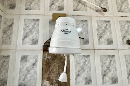 Casa à venda com 110m², 4 quartos e 2 vagas Casa à venda com 110m², 4 quartos e 2 vagasBanheiro 1