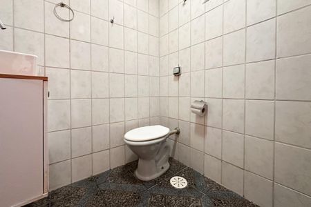 Apartamento à venda com 54m², 2 quartos e 1 vagaBanheiro Social
