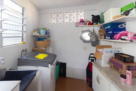 Casa à venda com 216m², 2 quartos e 2 vagasÁrea de Serviço