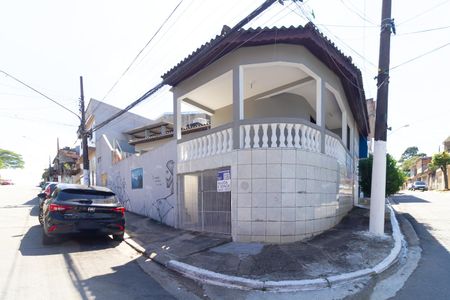 Casa à venda com 216m², 2 quartos e 2 vagasFachada
