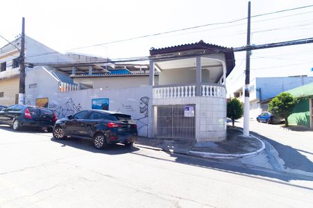 Casa à venda com 216m², 2 quartos e 2 vagasFachada