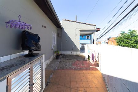 Casa à venda com 216m², 2 quartos e 2 vagasQuintal