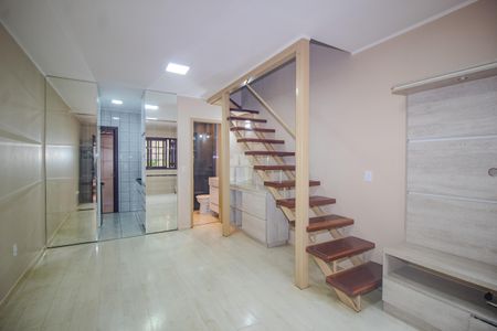 Sala de casa de condomínio para alugar com 2 quartos, 56m² em Vila Nova, Porto Alegre