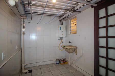 Casa de condomínio à venda com 56m², 2 quartos e 1 vagaArea de serviço