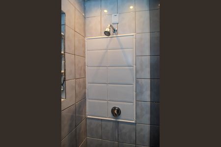 Casa de condomínio à venda com 56m², 2 quartos e 1 vagaBanheiro