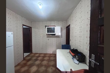 Casa para alugar com 225m², 4 quartos e 3 vagas Casa para alugar com 225m², 4 quartos e 3 vagasCozinha 2