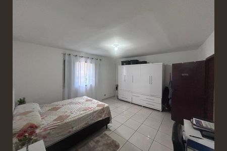 Casa para alugar com 225m², 4 quartos e 3 vagas Casa para alugar com 225m², 4 quartos e 3 vagasQuarto 1 suíte 1