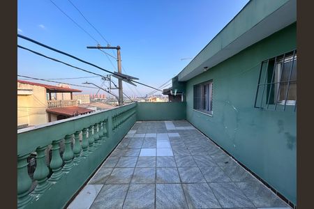 Casa para alugar com 225m², 4 quartos e 3 vagas Casa para alugar com 225m², 4 quartos e 3 vagasTerraço-área