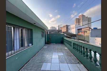 Casa para alugar com 225m², 4 quartos e 3 vagas Casa para alugar com 225m², 4 quartos e 3 vagasTerraço-área