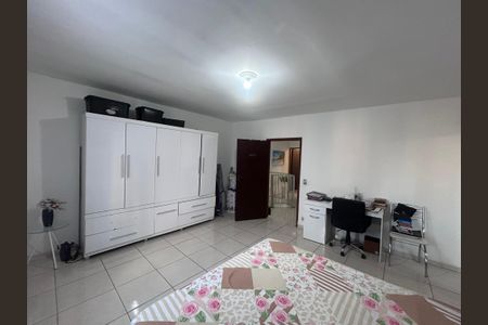 Quarto 1 suíte 1 de casa à venda com 4 quartos, 225m² em Vila Santana, São Paulo