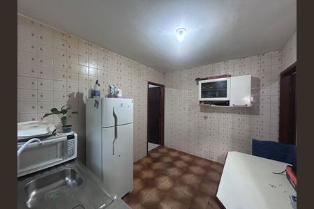 Casa para alugar com 225m², 4 quartos e 3 vagas Casa para alugar com 225m², 4 quartos e 3 vagasCozinha 2