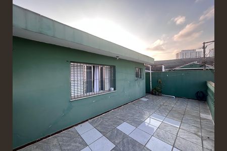 Casa para alugar com 225m², 4 quartos e 3 vagas Casa para alugar com 225m², 4 quartos e 3 vagasTerraço-área