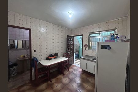 Casa para alugar com 225m², 4 quartos e 3 vagas Casa para alugar com 225m², 4 quartos e 3 vagasCozinha 1