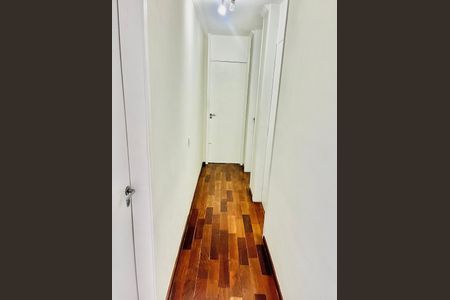 Apartamento para alugar com 105m², 2 quartos e 1 vaga Apartamento para alugar com 105m², 2 quartos e 1 vagaCorredor
