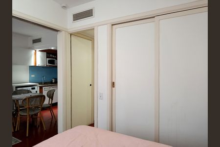 Apartamento à venda com 30m², 1 quarto e sem vaga Apartamento à venda com 30m², 1 quarto e sem vagaSuíte