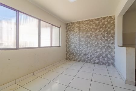 Casa para alugar com 100m², 2 quartos e sem vaga