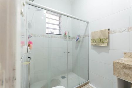 Casa à venda com 200m², 4 quartos e 1 vagaBanheiro 1