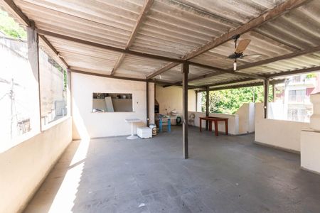 Casa à venda com 200m², 4 quartos e 1 vagaTerraço