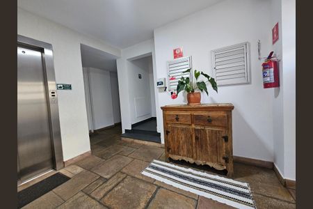 Apartamento à venda com 125m², 2 quartos e 1 vaga Apartamento à venda com 125m², 2 quartos e 1 vagaHall social