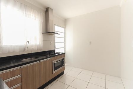 Casa de condomínio para alugar com 55m², 2 quartos e 1 vaga Casa de condomínio para alugar com 55m², 2 quartos e 1 vagaCozinha