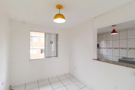 Sala de apartamento para alugar com 2 quartos, 43m² em Conjunto Habitacional Presidente Castelo Branco, Carapicuíba