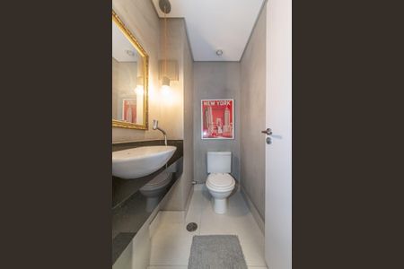 Banheiro de apartamento à venda com 1 quarto, 43m² em Campo Belo, São Paulo