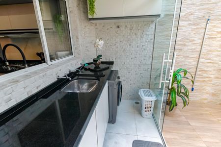 Casa à venda com 150m², 3 quartos e 1 vagaÁrea de Serviço