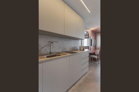 Cozinha de kitnet/studio para alugar com 1 quarto, 25m² em Rio Branco, Porto Alegre