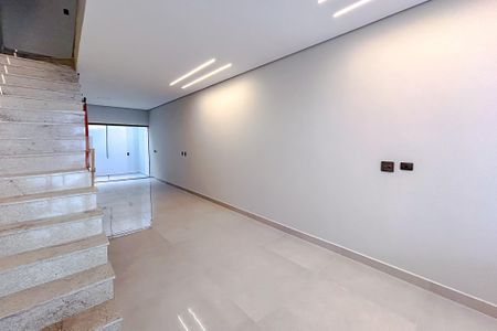 Casa à venda com 150m², 3 quartos e 2 vagasSala
