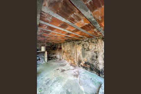 Casa à venda com 200m², 4 quartos e 1 vaga Casa à venda com 200m², 4 quartos e 1 vagaQuintal