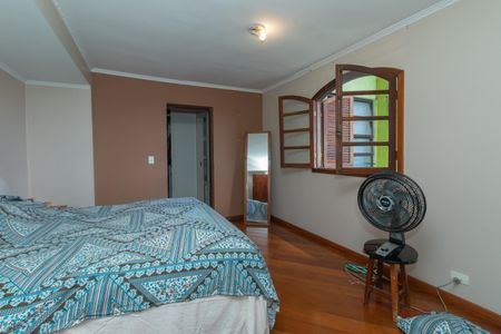 Casa à venda com 450m², 3 quartos e 5 vagasSuíte